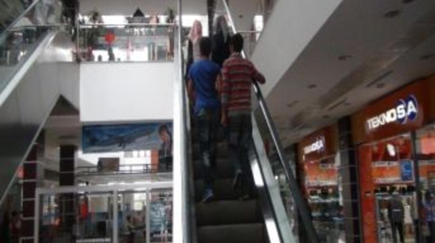 Bitlis'de 'd&uuml;nya Y&uuml;r&uuml;y&uuml;ş G&uuml;n&uuml;' Etkinliği