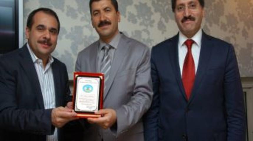 DİGİAD&rsquo;dan Esmeray&rsquo;a Veda Plaketi