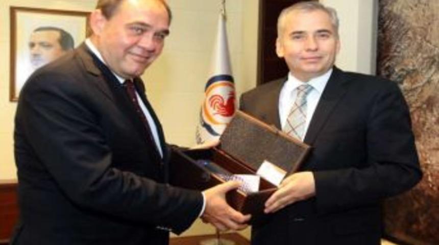 Demir&ouml;ren: Denizlispor'u Tekrar S&uuml;per Lig'de G&ouml;rmek Istiyoruz
