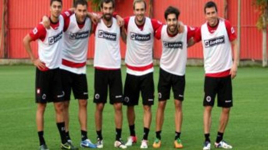 Gen&ccedil;lerbirliği'nde İstanbul B&uuml;y&uuml;kşehir Belediyespor Hazırlıkları S&uuml;r&uuml;yor