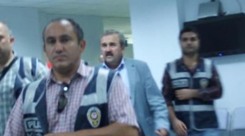 Edremit Belediye Başkanı Kılı&ccedil; Adliyeye Sevk Edildi