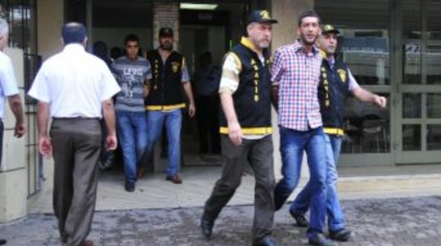 Adana'da Aranan 4 Kişi Yakalandı