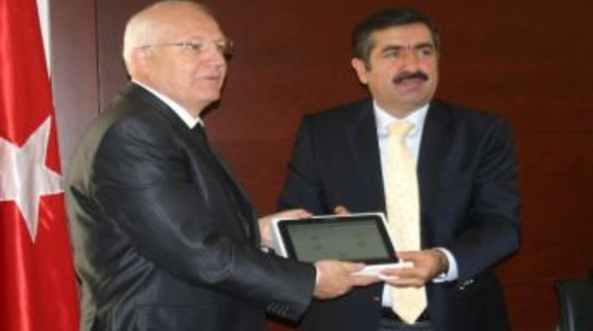 Dumansız Hava Sahası Denetimi'nde Tablet Bilgisayarlı D&ouml;nem