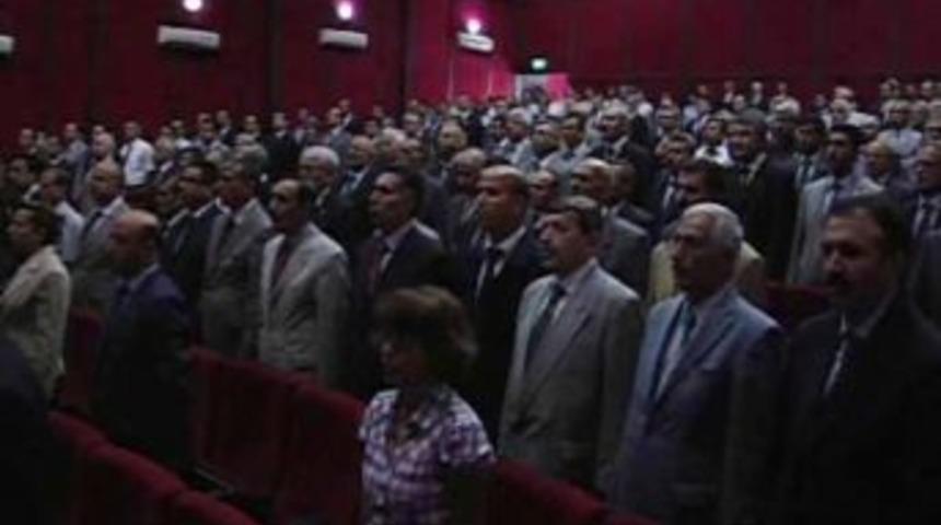 Validen İstiklal Marşı Duyarlılığı