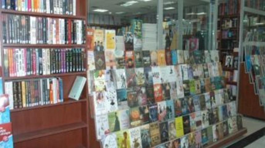 Kitap Satışları Esnafı D&uuml;ş&uuml;nd&uuml;r&uuml;yor