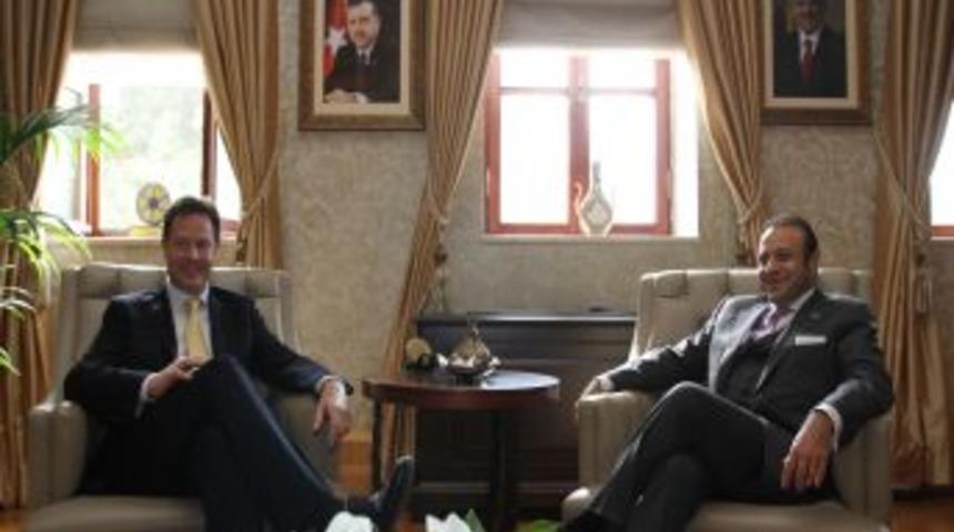 İngiltere Başbakan Yardımcısı Clegg: T&uuml;rkiye&rsquo;nin Kararını Saygıyla Karşılıyoruz