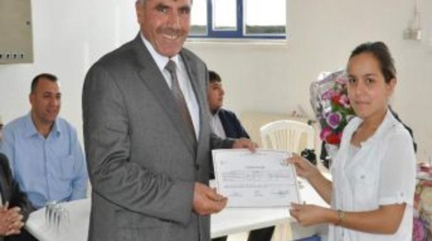 &Ccedil;i&ccedil;ekdağı&rsquo;nda 25 Kursiyere Sertifika Verildi