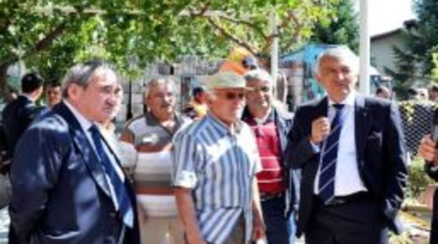 Belediyeden Su Baskınında Zarar G&ouml;ren Ailelere Yardım