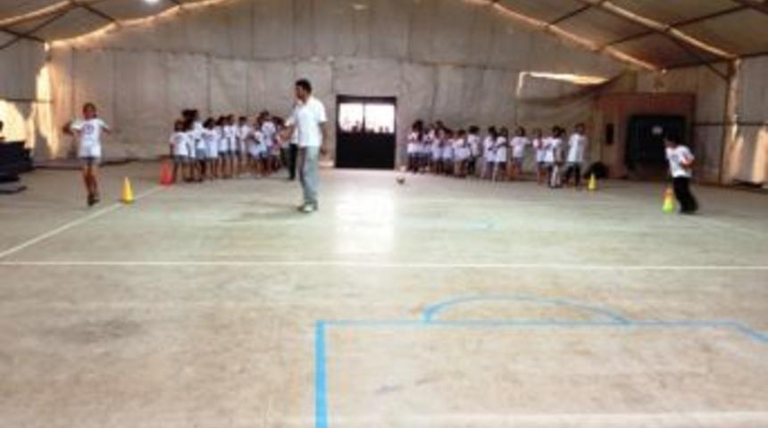 Tmok&rsquo;tan Depremzede &Ccedil;ocuklara Tiş&ouml;rt