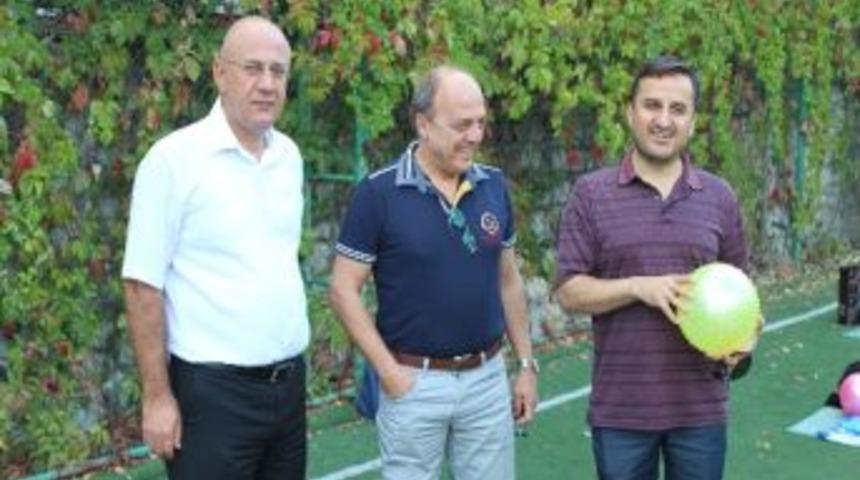 Milletvekili &Ouml;zden Spor Yapan Bayanlarla Buluştu