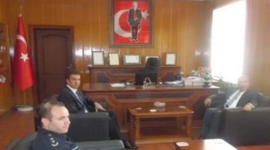 Sakarya Valisi Mustafa B&uuml;y&uuml;k Karasu Kaymakamlığı&rsquo;nı Ziyaret Etti