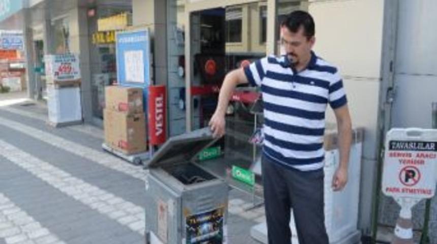 S&ouml;ke&rsquo;de Kaldırım Ortasındaki Elektrik Panolarına Tepki