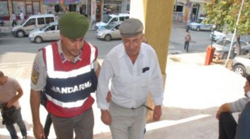 11 Kişinin Yaralandığı Kazanın S&uuml;r&uuml;c&uuml;s&uuml; Ehliyetsiz &Ccedil;ıktı