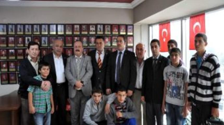 Yetiştirme Yurdundan Şehit Ailelerine Ziyaret