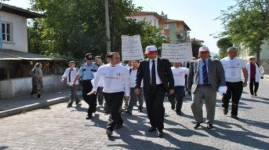 Selendi De &ldquo;d&uuml;nya Y&uuml;r&uuml;y&uuml;ş G&uuml;n&uuml;"