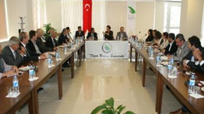 D&uuml;zce &Uuml;niversitesi Kentin K&uuml;lt&uuml;r&uuml;ne Sahip &Ccedil;ıkıyor