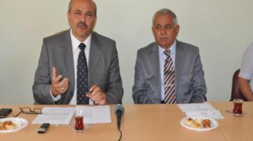 G&ouml;n&uuml;ll&uuml; &Uuml;niversiteliler Ortaokul &Ouml;ğrencilerine Derslerinde Yardım Edecek