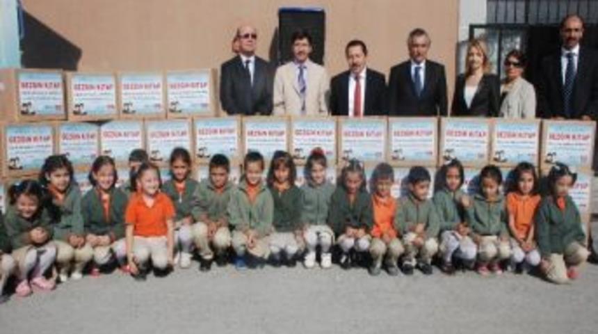 Bağcılar&rsquo;dan Anadolu&rsquo;ya Kitaplarla G&ouml;n&uuml;l Bağı