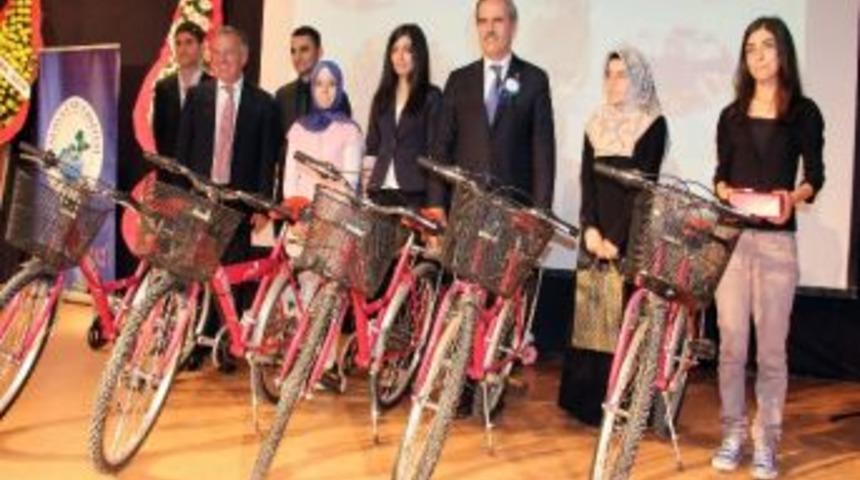 Yalova &Uuml;niversitesi'nde Akademik Yıl Başladı