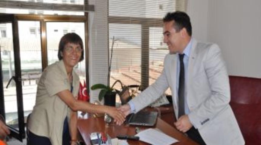 Hakdem&rsquo;den Manisa Belediyesi&rsquo;ne Ziyaret