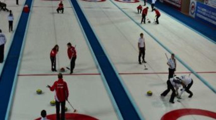 Curlingde G&ouml;zler 'c' Klasman Ma&ccedil;larında