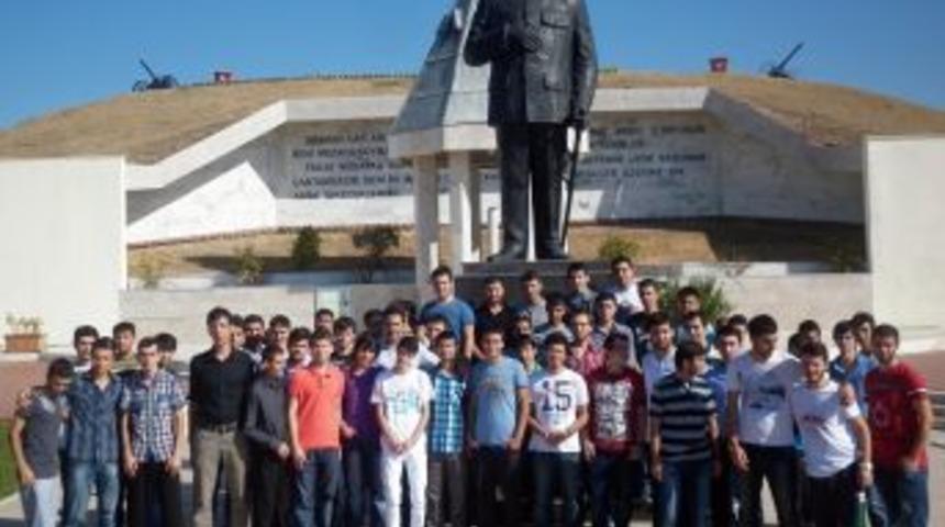 Yeni &Uuml;niversiteliler Edirne'nin Tarihi Mekanlarını Gezdi