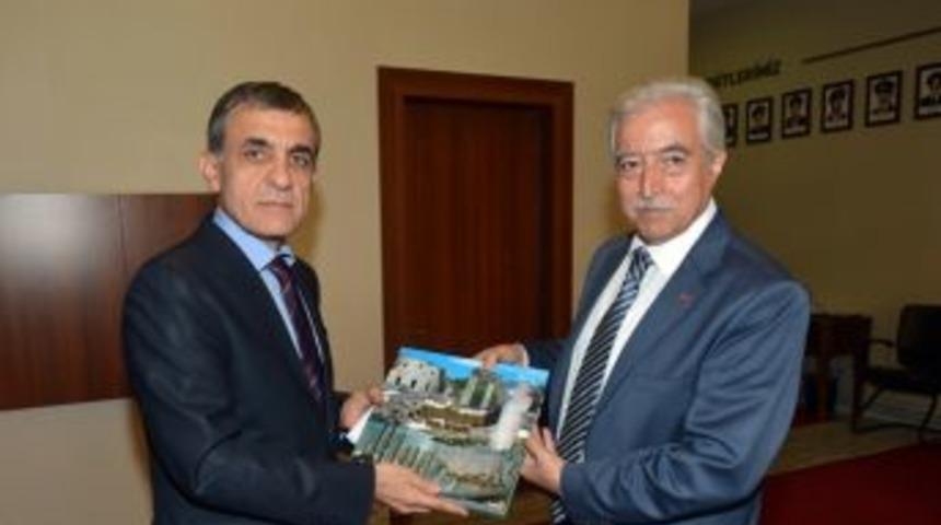 Emniyet M&uuml;d&uuml;r&uuml; G&uuml;rkan'dan Aldırmaz'a ziyaret