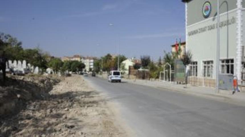 Karaman&rsquo;da Şehir Mezarlığı Yeniden D&uuml;zenleniyor