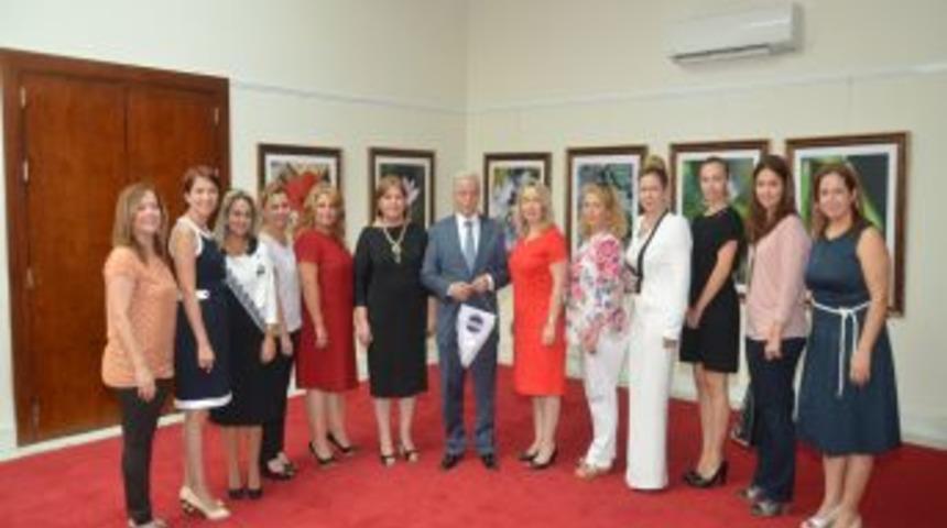 İzmirli Kadınlar Adana&rsquo;yı Beğendi