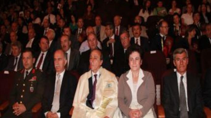 Rekt&ouml;r Dilek: &Uuml;niversiteleri &Ouml;zerk Hale Getirecek Yetkiler Mutlaka Verilmelidir