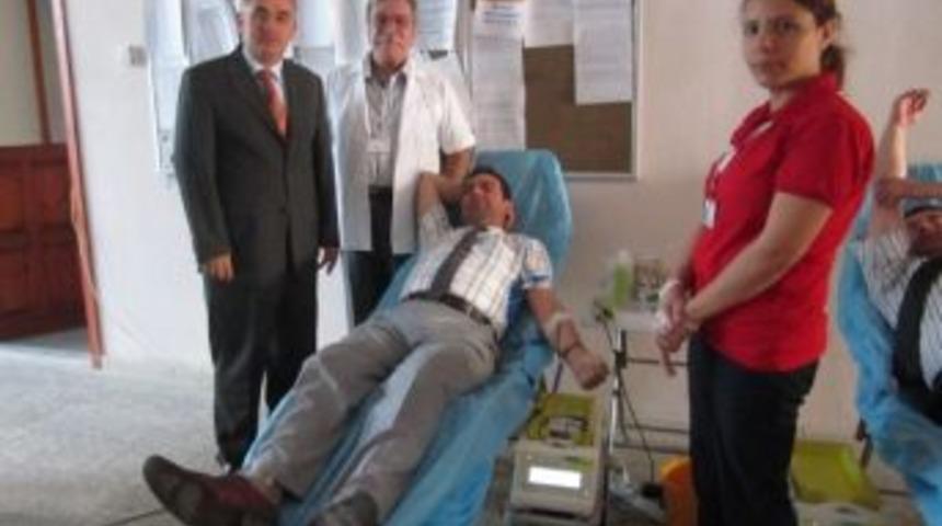 &Ouml;demiş M&uuml;ft&uuml;l&uuml;ğ&uuml; Personeli Kan Bağışına Koştu