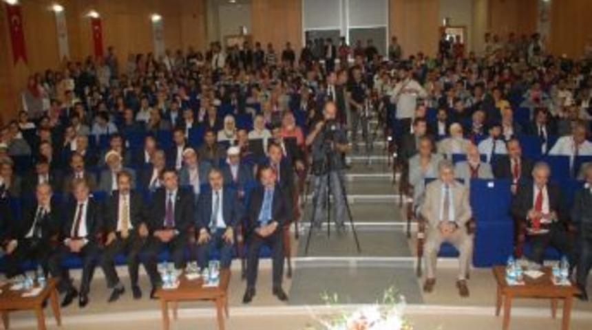 Mş&uuml;&rsquo;de Medrese Geleneği Tartışıldı