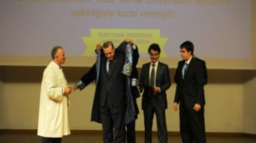 Başbakan Erdoğan: &Ouml;ğrencilere Ideolojinin Deli G&ouml;mleği Giydirilmemeli