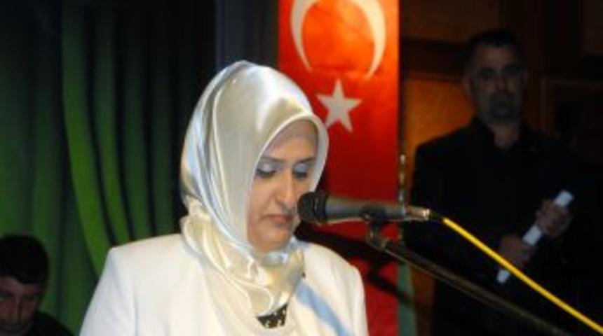 Sarıkamış Sarı Koza'dan 100 &Ccedil;ocuğa Giyecek Yardımı