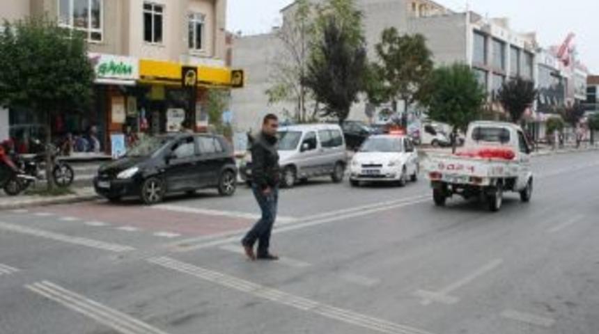 D&uuml;zce&rsquo;de Atat&uuml;rk Bulvarı'nda Park Yasağı