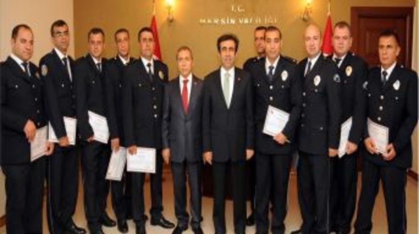 PTT Şubesini Soyma Girişiminde Bulunan Hırsızları Yakalayan Polislere Takdirname