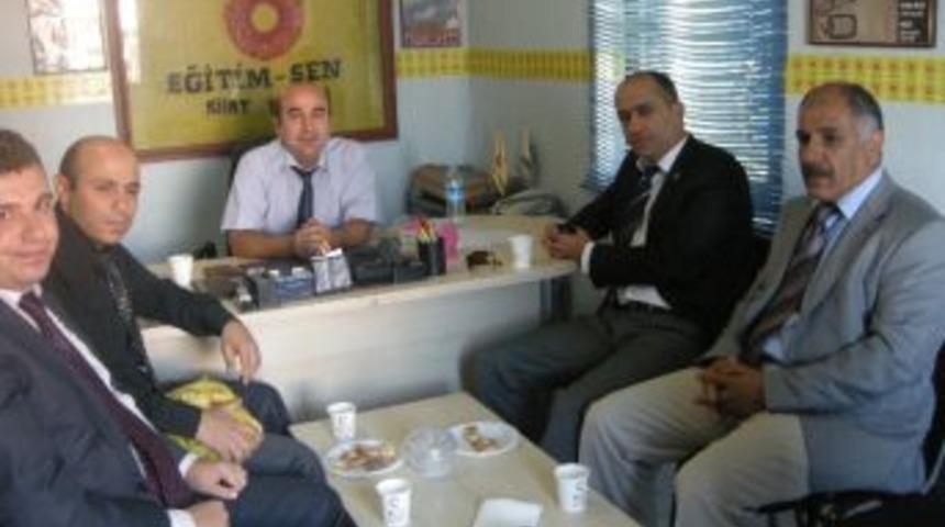 Eğitim Sendikaları &ldquo;d&uuml;nya &Ouml;ğretmenler G&uuml;n&uuml;"nde Bir Araya Geldi