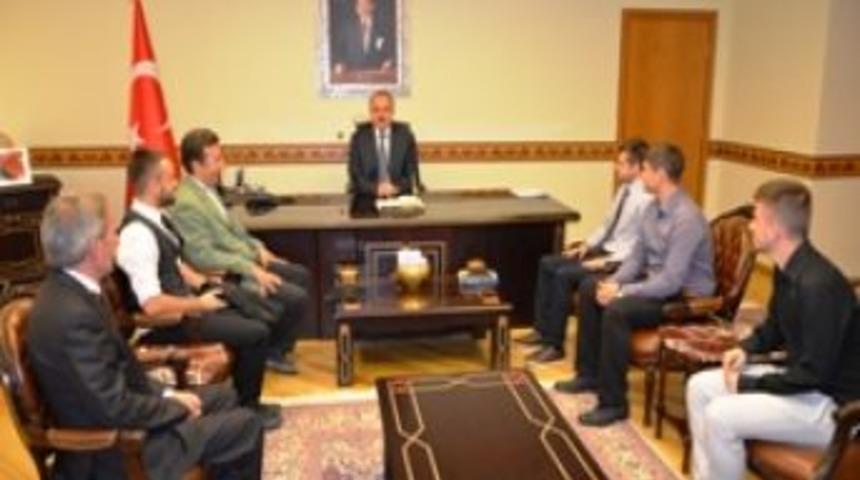 Vali Erol'a Balkan K&ouml;kenli &Ouml;ğrencilerden Ziyaret