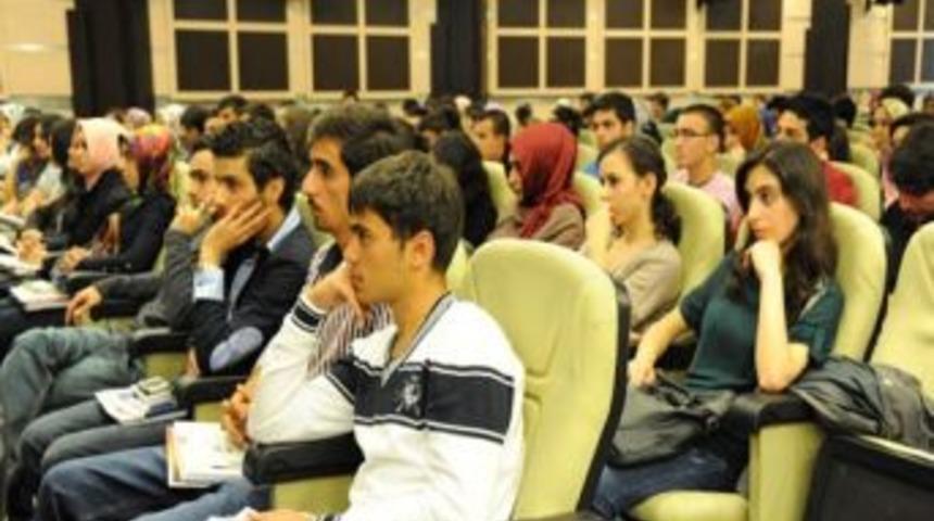 Et&uuml;&rsquo;de Oryantasyon Eğitimi