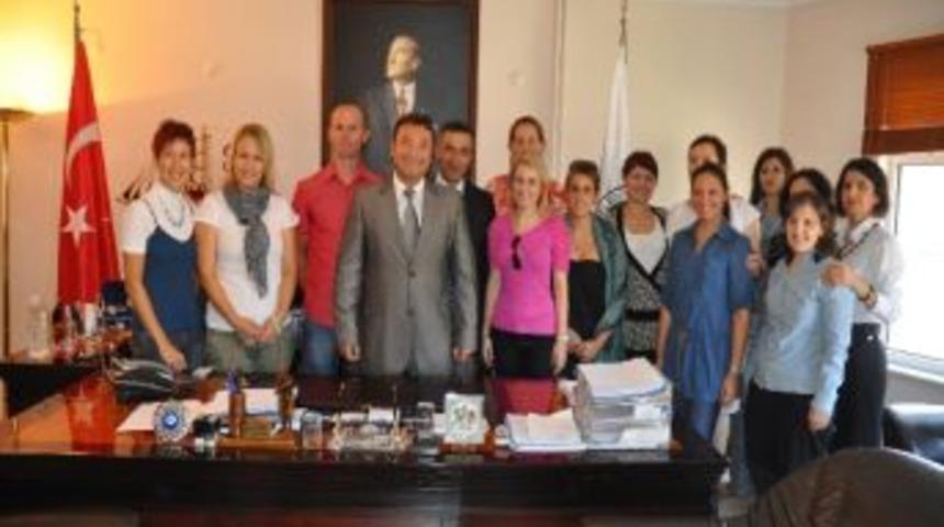 Yabancı &Ouml;ğretmenlerden &Ouml;zdemir&rsquo;e Ziyaret