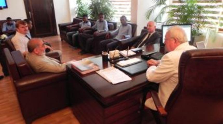 Somalili &Ouml;ğrenciler Başkan Posbıyık&rsquo;ı Ziyaret Etti