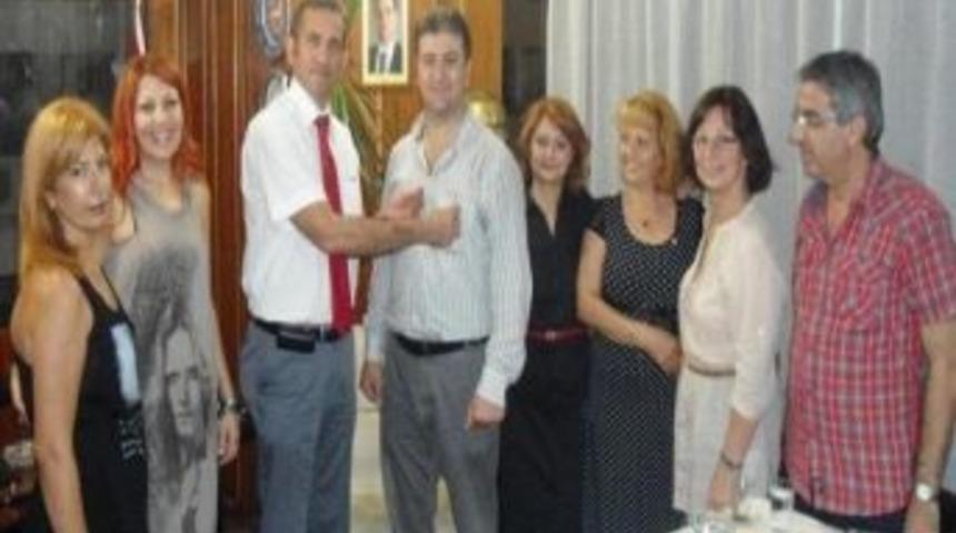 İzmir'de Chp, Mhp Ve Ak Parti'den Demokrat Parti'ye Toplu Katılım