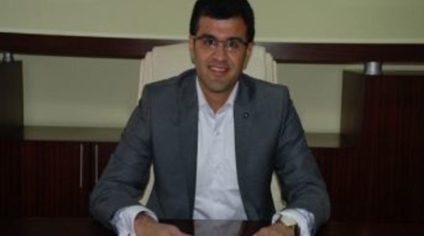 Ak Parti İzmir İl Gen&ccedil;lik Kolları Başkanı Bilal Kırkpınar, Gen&ccedil;lik Kolları Eski Başkanı Ve Mevcut İzmir Milletvekili Hamza Dağ Ve Prof. Dr. N&uuml;khet Hotar'ın Yeniden Merkez Y&ouml;netim Kurulu'na Se&ccedil;ilmesini Kutladı