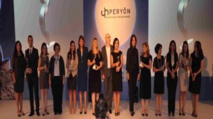 İnsan Y&ouml;netiminde &Ouml;rnek Şirketlere &Ouml;d&uuml;l