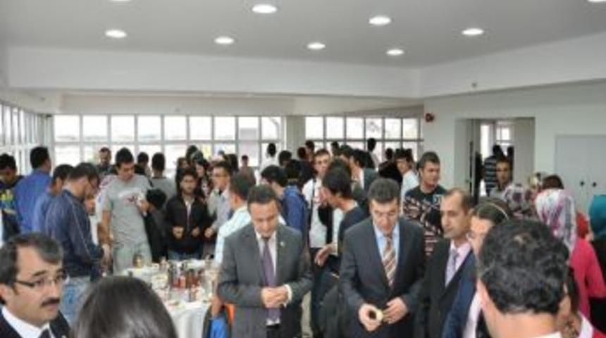 Bozok &Uuml;niversitesi Rekt&ouml;r&uuml; Tamer U&ccedil;ar, Yerk&ouml;y Adalet Myo&rsquo;yu Ziyaret Etti