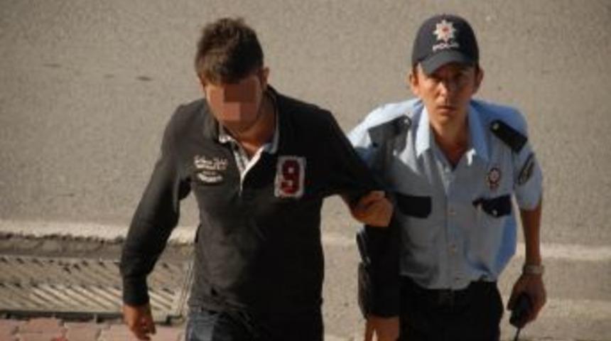 Silahını Attı Ama Yakalanmaktan Kurtulamadı