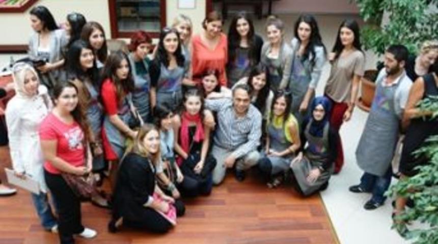 &ldquo;Taklit etmeyin, eski k&ouml;ye yeni adet getirin&rdquo;