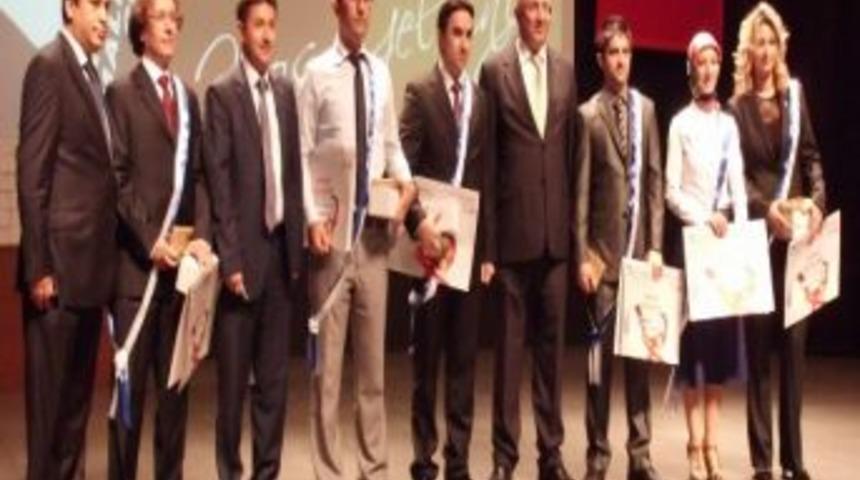 Serbest Muhasebeciler Ve Mali M&uuml;şavirler Ruhsatlarını Aldı