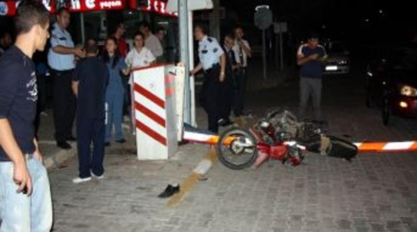 Tren Motosiklete &Ccedil;arptı: 1 &Ouml;l&uuml;