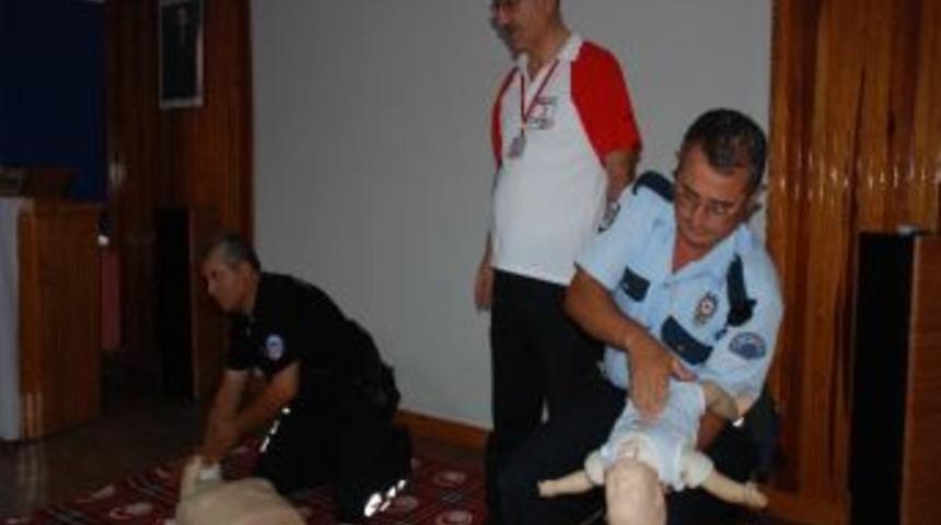 Silifke&rsquo;de 44 Polis İlk Yardım Eğitimi Aldı